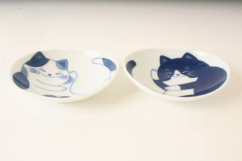 Mino ware Japanese Ceramics Set of two small oval deep plates with two different cat designs(Tuxedo,Calico)