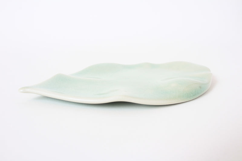 Mino ware Japanese Ceramics Leaf Shaped Plate Tea Green Color made in Japan
