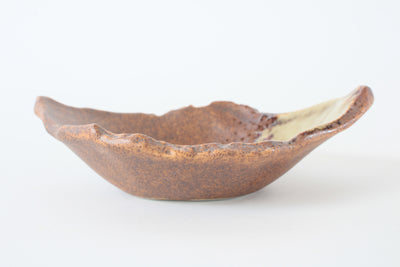 Mino ware Japanese Ceramics Leaf Shaped Small Bowl Brown Accented With Yellow