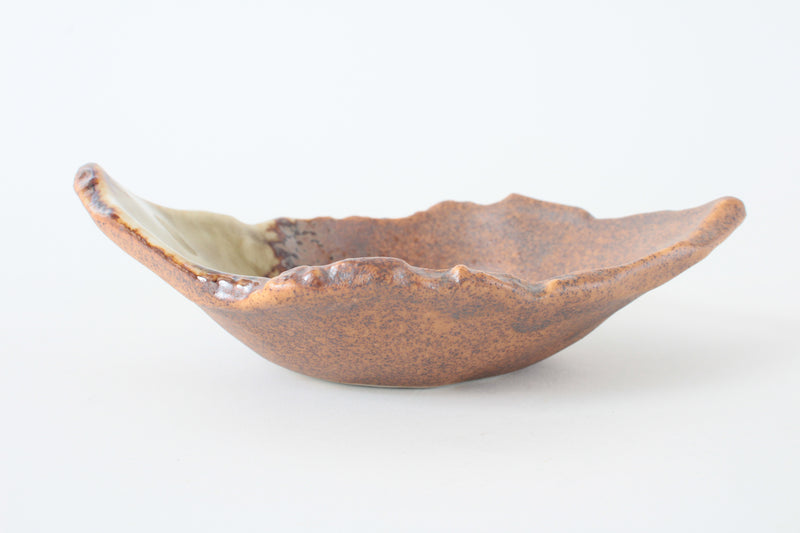 Mino ware Japanese Ceramics Leaf Shaped Small Bowl Brown Accented With Yellow