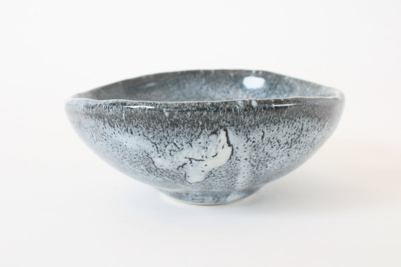 Mino ware Japanese Ceramics Small Round Bowl Crackle Pattern Blue Gray in Japan
