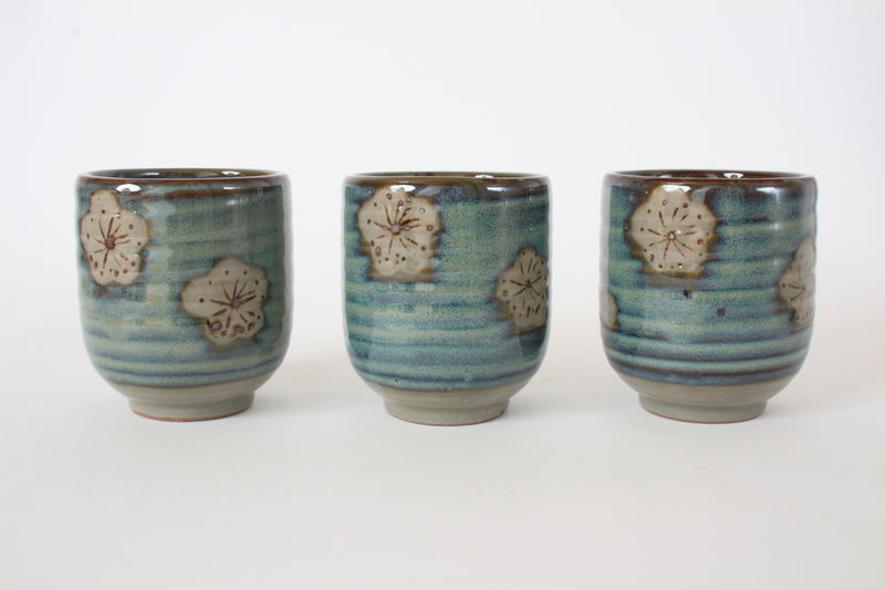 Mino ware Japanese Sushi Yunomi Chawan Tea Cup Plum Flowers Beige & Yellow Green