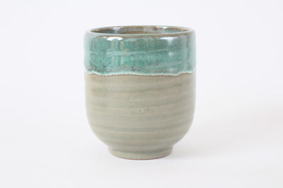 Mino ware Japanese Sushi Yunomi Chawan Tea Cup Emerald Green Glaze on Beige