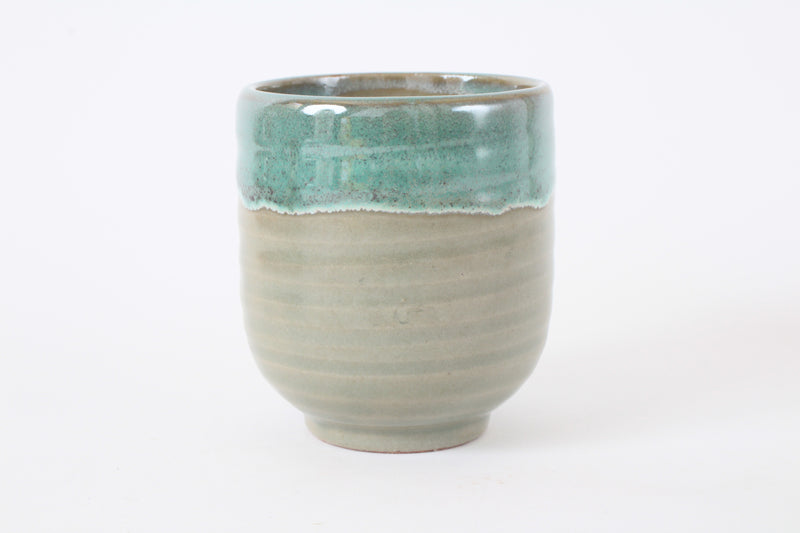 Mino ware Japanese Sushi Yunomi Chawan Tea Cup Emerald Green Glaze on Beige