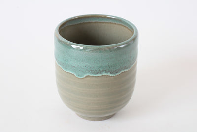 Mino ware Japanese Sushi Yunomi Chawan Tea Cup Emerald Green Glaze on Beige