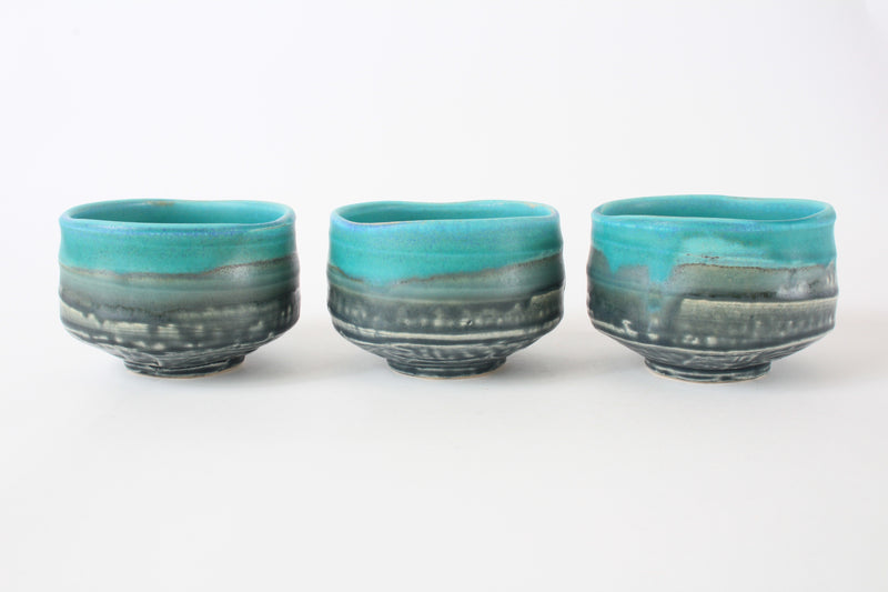 Mino ware Japanese Pottery Tea Ceremony Matcha Bowl Turquoise Blue Crackled