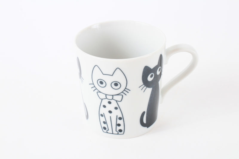 Mino Ware Japanese Ceramic Lightweight Mug Cup w/ Cat Design and Round Eyes Made in Japan