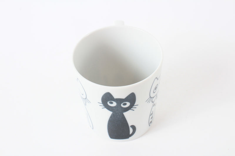 Mino Ware Japanese Ceramic Lightweight Mug Cup w/ Cat Design and Round Eyes Made in Japan