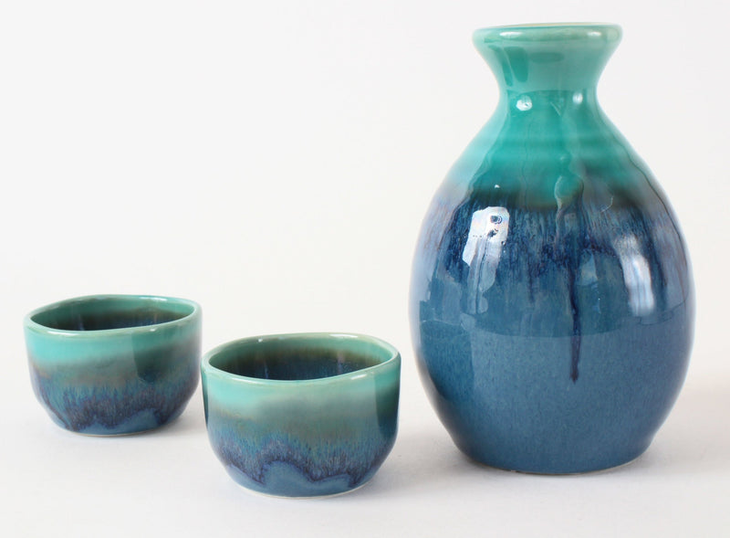 Mino ware Japanese Ceramics Tokkuri and Sake Cup set Blue w/ Emerald Green made in japan