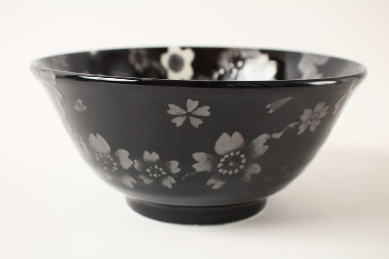 Mino ware Japanese Large Rice Bowl Cherry Blossom Flowers Black