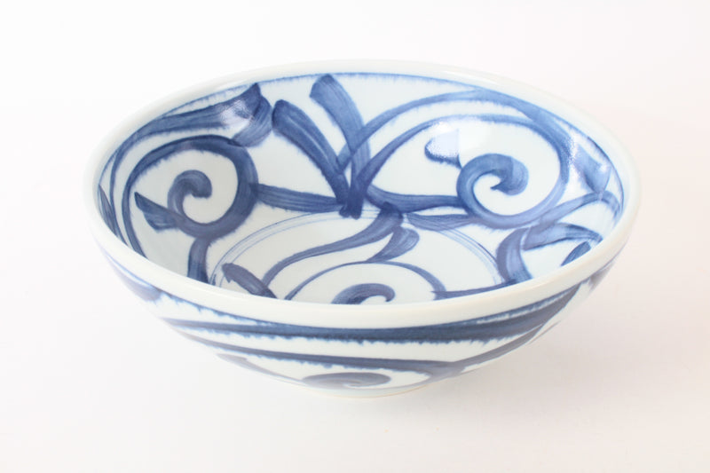 Mino ware Japanese Ceramics Large and Wide Noodle Donburi Bowl Indigo grass pattern (1000ml)