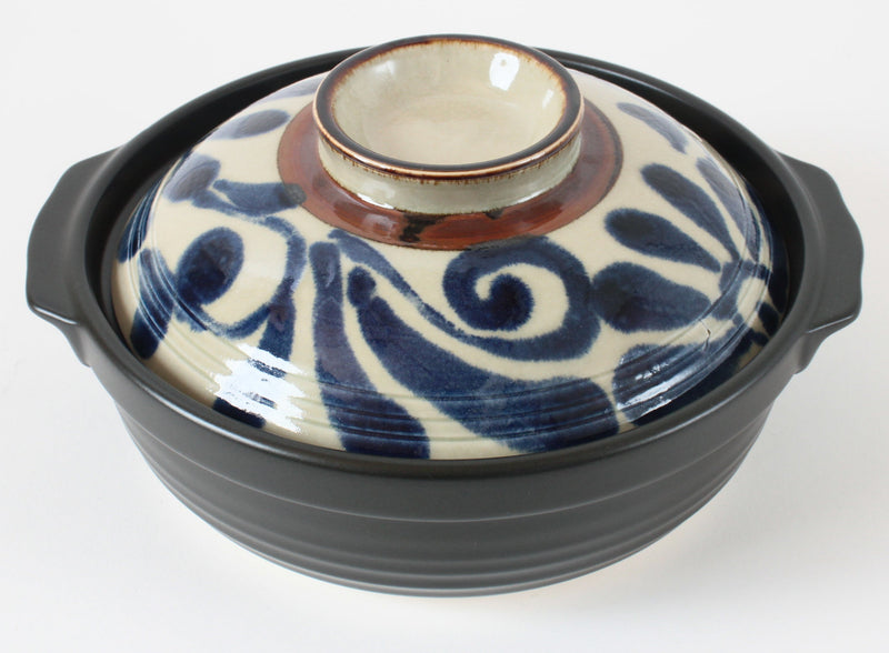 Mino ware Japanese Pottery Clay Pot Donabe (8.5inch) Karakusa Blue Lid, Black pot, Made in Japan