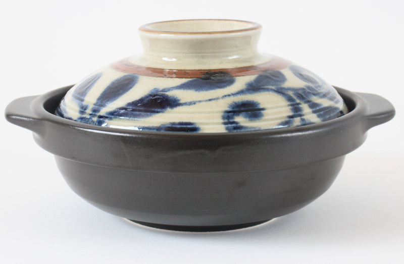 Mino ware Japanese Pottery Clay Pot Donabe (Small) Karakusa Blue Lid, Black Pot, Made in Japan