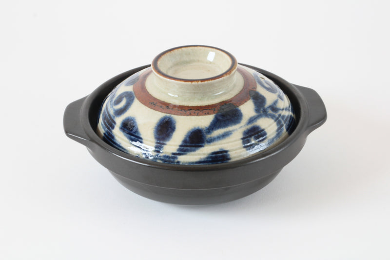 Mino ware Japanese Pottery Clay Pot Donabe (Small) Karakusa Blue Lid, Black Pot, Made in Japan