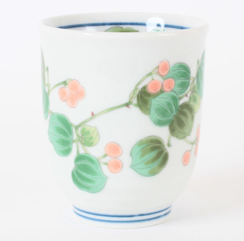 Kutani ware Japanese Ceramic Yunomi Chawan Tea Cup Smilax China Flower in Japan