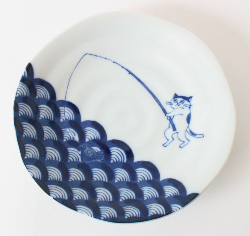 Mino ware Japanese Ceramics 6.5 inch Round Plate / Dish Japanese Cats Fishing made in Japan