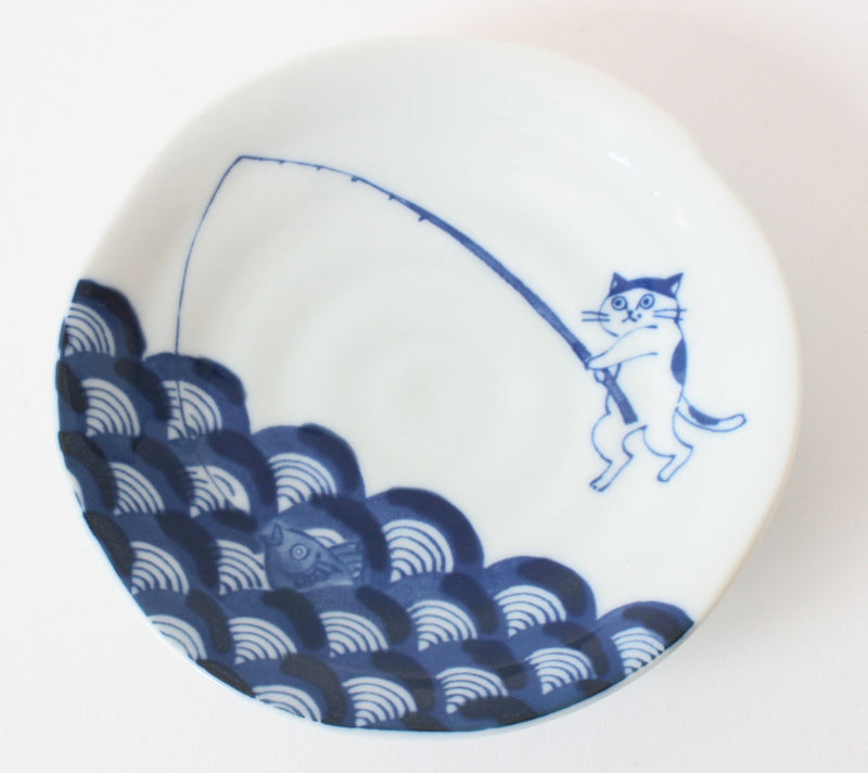 Mino ware Japanese Ceramics 5.4 inch Round Plate / Dish Japanese Cats Fishing made in Japan