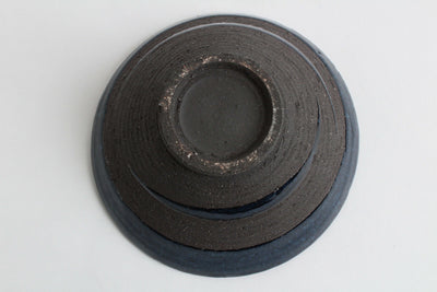 Mino ware Japanese Pottery Rice Bowl Navy Glaze on Black Coarse Surface