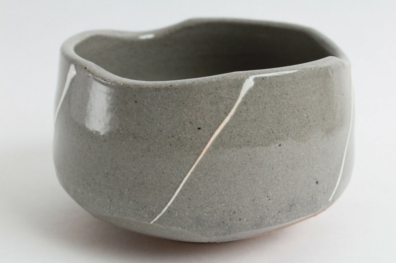 Mino ware Japan Pottery Tea Ceremony Matcha Bowl Crackled Gray w/ White Lines