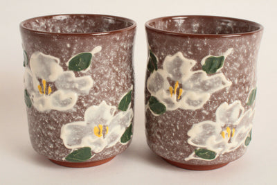 Mino ware Japan Pottery Pair Yunomi Chawan Tea Cup White Camellia Snowy Russet