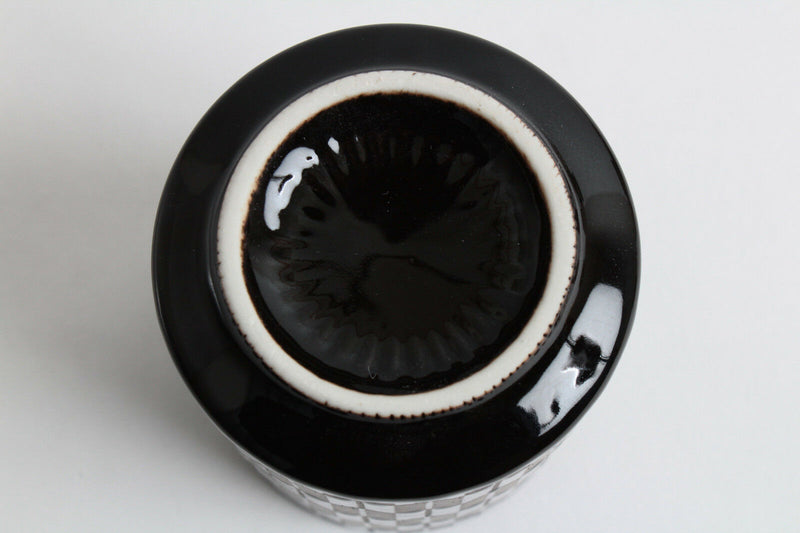 Mino ware Japanese Sushi Yunomi Chawan Tea Cup Black Arrows Pattern