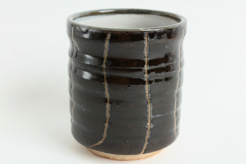 Mino ware Japanese Pottery Yunomi Chawan Tea Cup Glossy Black w/ Winding lines