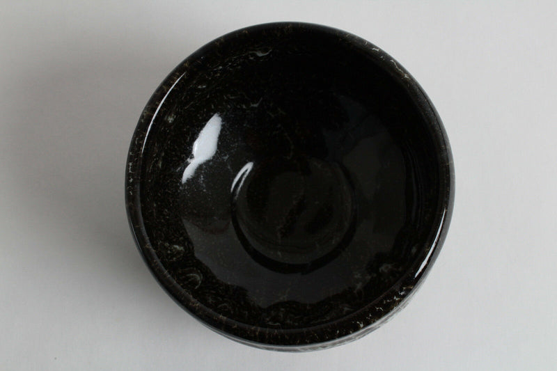 Mino ware Japanese Pottery Tea Ceremony Matcha Bowl White Glaze Droppin on Black