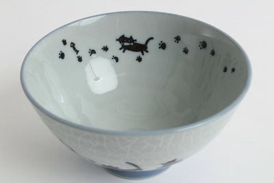 Mino ware Japanese Ceramics Rice Bowl Black Cats & Footprints Blue Crackled