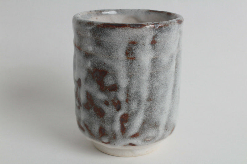 Mino ware Japanese Pottery Yunomi Chawan Tea Cup Snowy White Glaze on Brown