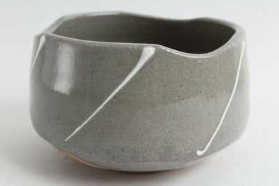 Mino ware Japan Pottery Tea Ceremony Matcha Bowl Crackled Gray w/ White Lines