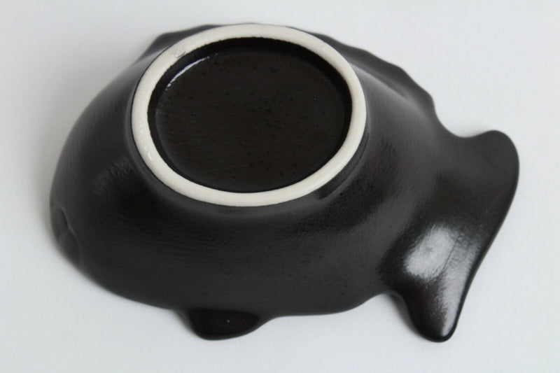 Mino ware Japanese Pottery Mini Bowl Fish Shape Blue Inner Crackled Glaze Black