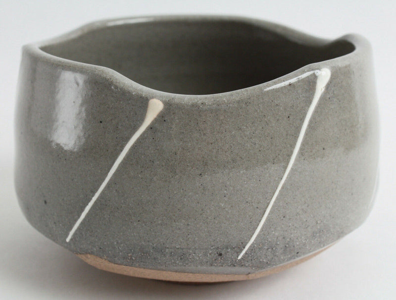 Mino ware Japan Pottery Tea Ceremony Matcha Bowl Crackled Gray w/ White Lines