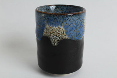 Mino ware Japanese Pottery Yunomi Chawan Tea Cup Blue & White Glaze on Black