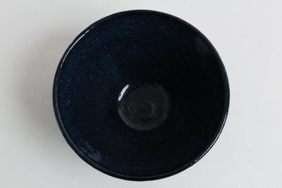 Mino ware Japanese Pottery Rice Bowl Navy Glaze on Black Coarse Surface