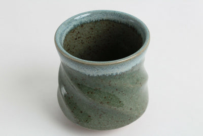 Mino ware Japanese Sushi Yunomi Chawan Tea Cup Twisted Olive Green w/ Blue edge