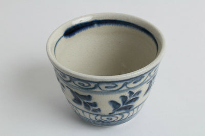 Mino ware Japanese Yunomi Chawan Tea Cup Sobachoko Navy Blue Leaf & Spiral