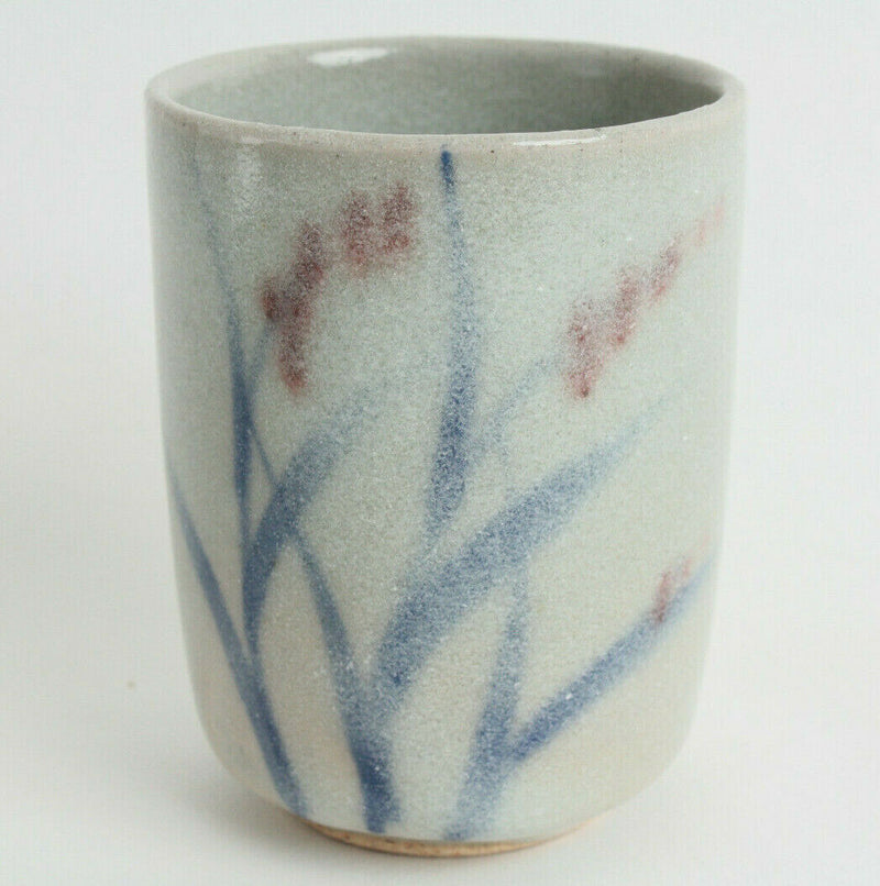 Mino ware Japanese Pottery Yunomi Chawan Tea Cup Red Flower Snowy Gray Japan