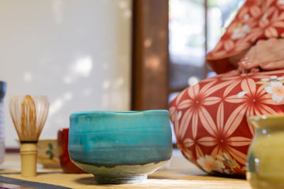 Mino ware Japanese Pottery Tea Ceremony Matcha Bowl Turquoise Blue Crackled