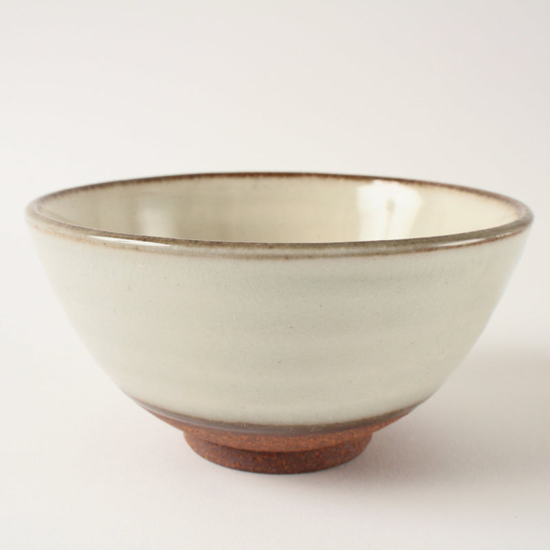 Mino ware Japanese Pottery Rice Bowl Matte White with Brown Edge