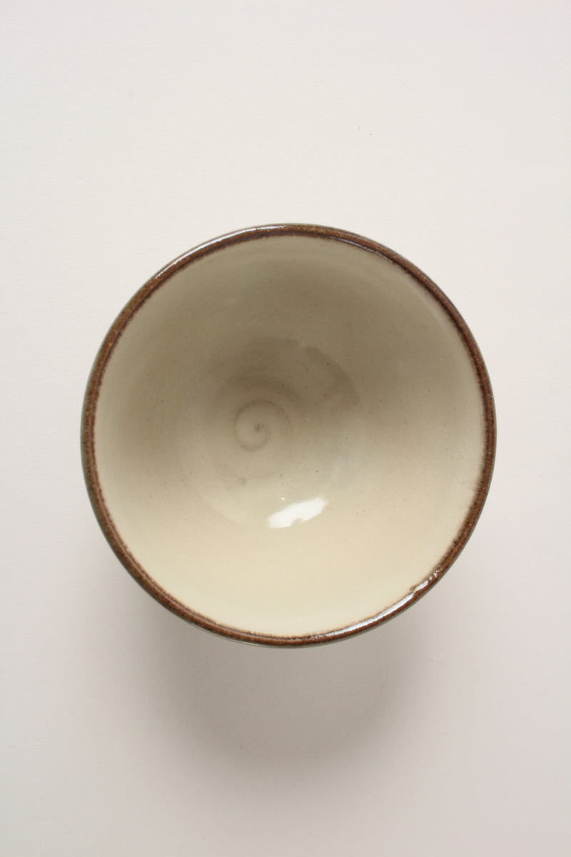 Mino ware Japanese Pottery Rice Bowl Matte White with Brown Edge