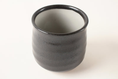 Mino ware Japan Sushi Yunomi Chawan Chubby Tea Cup Matte Black Barrel Shape