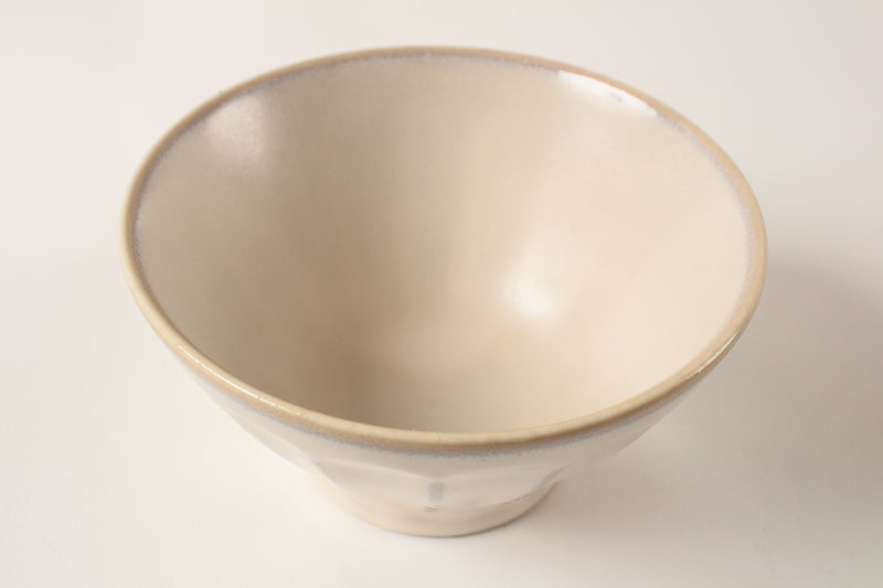 Mino ware Japanese Ceramics Rice Bowl Rinka Shaved Alabaster White made in Japan