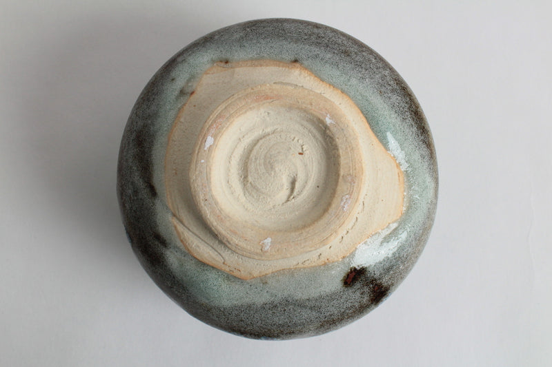 Mino ware Japanese Pottery Tea Ceremony Matcha Bowl Seashore Blue & Gray & Brown